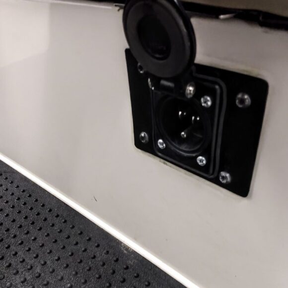 E78A7B22 CBFF 418E BCD6 543D83FC69D2 580x580