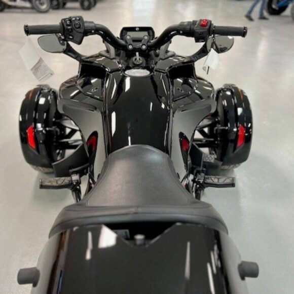 65978f30d87d3d1d70375e76 580x580