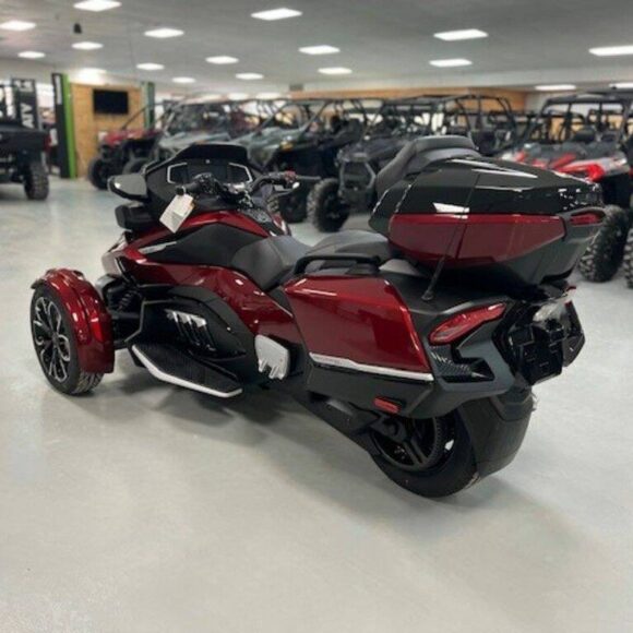 65a6119210df847d482028bd 580x580